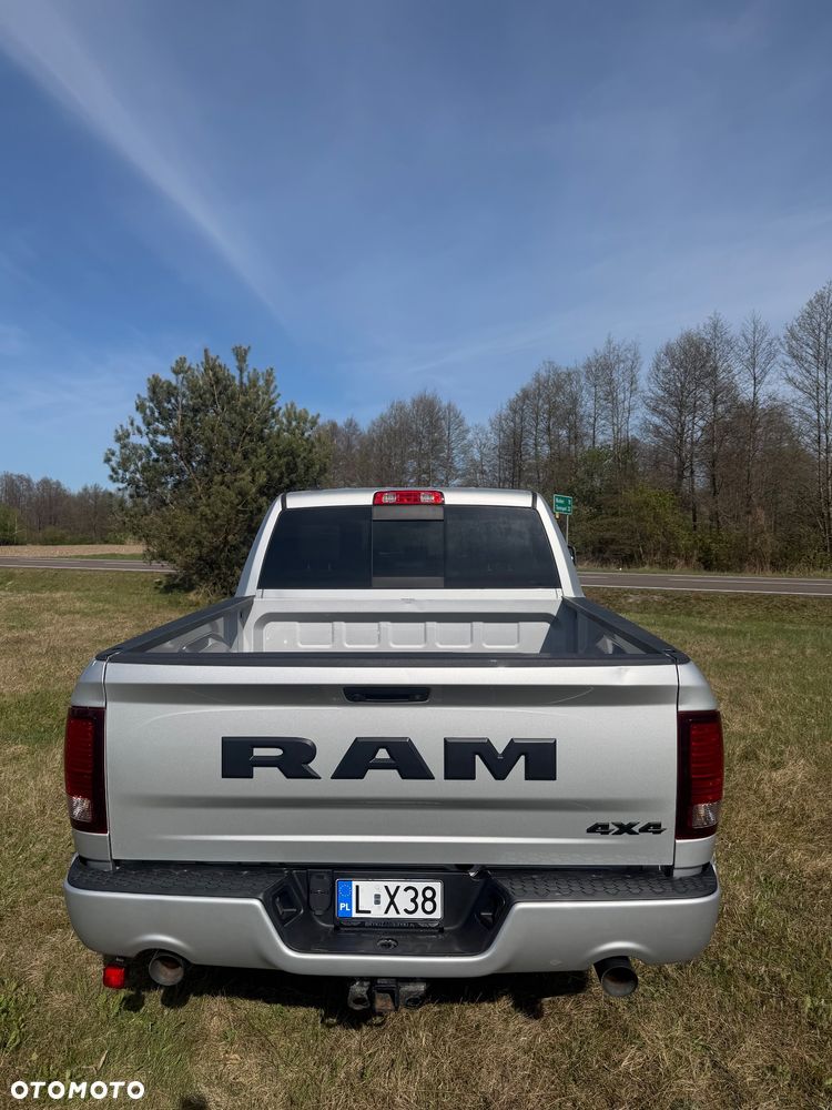 RAM 1500 Crew Cab Sport - 8