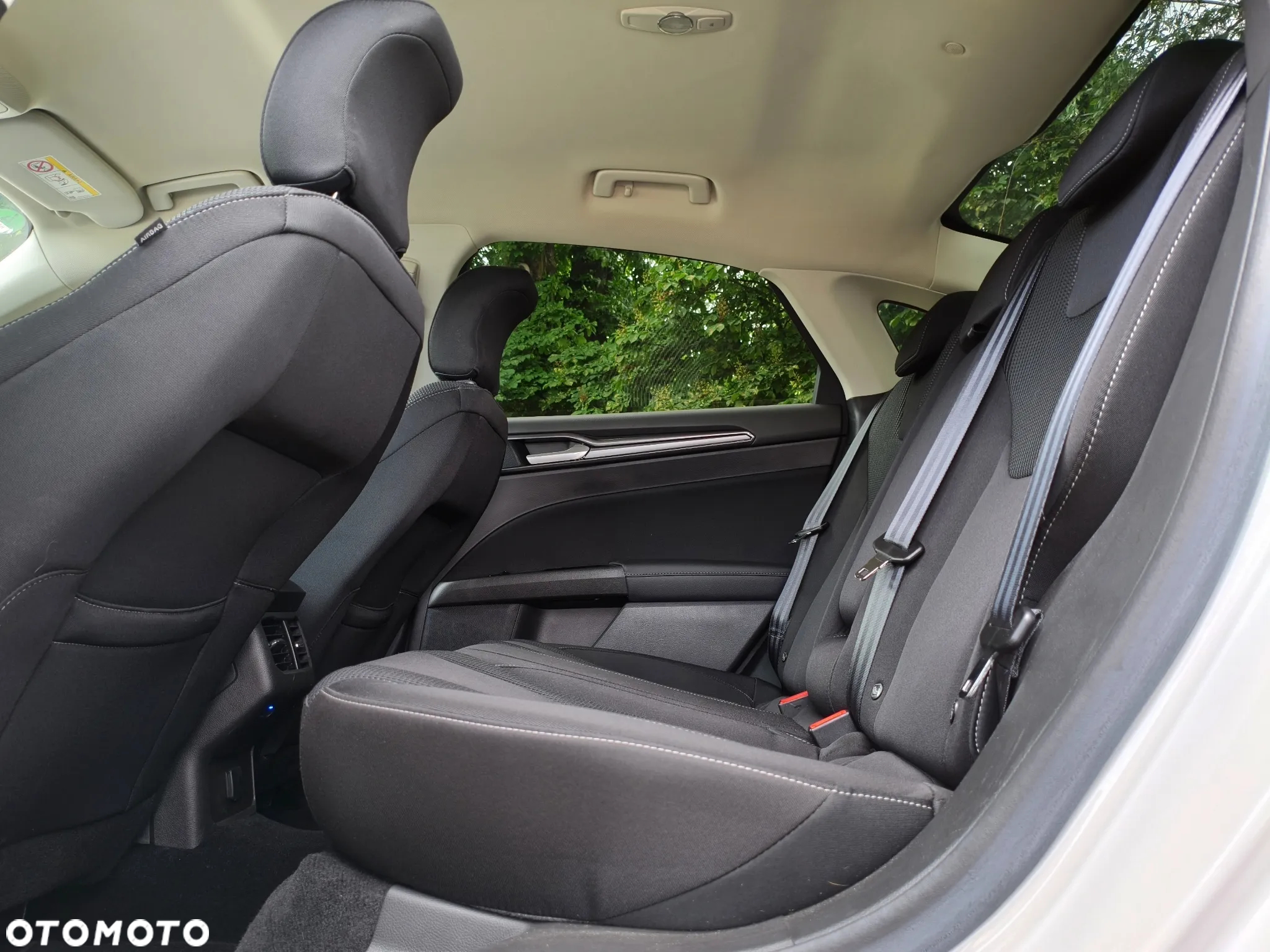 Ford Mondeo - 35