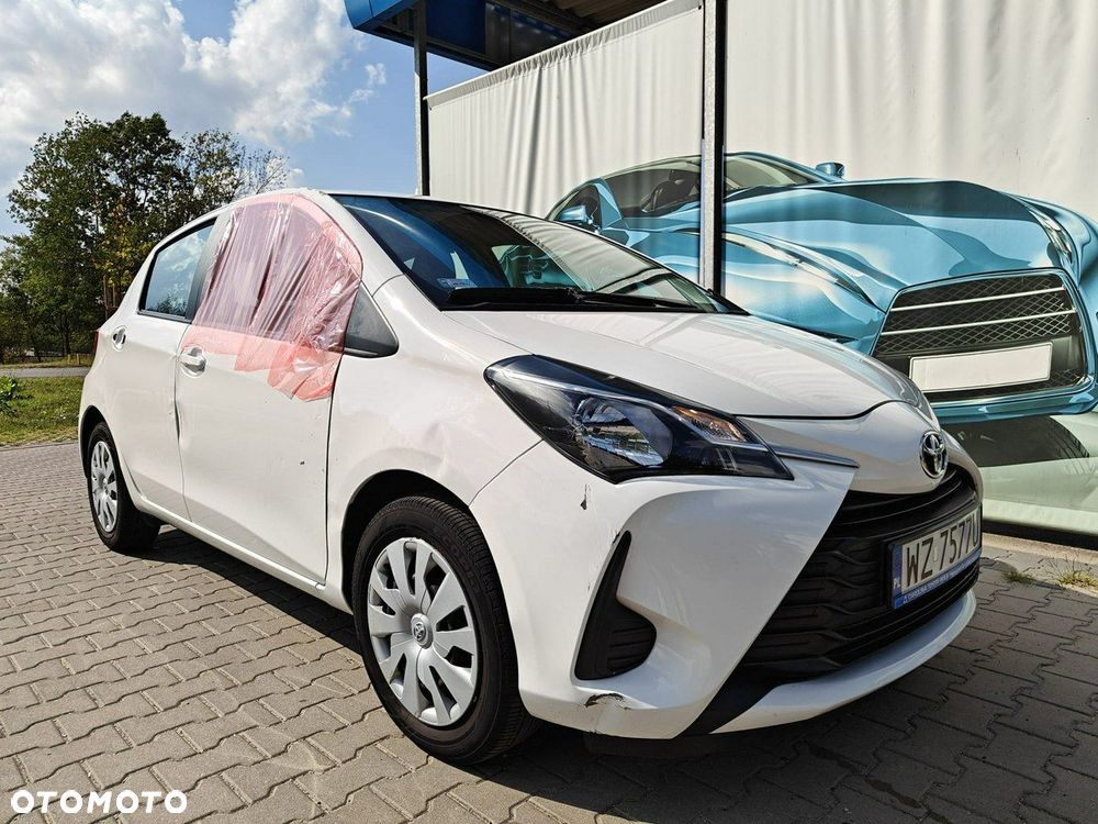 Toyota Yaris - 1