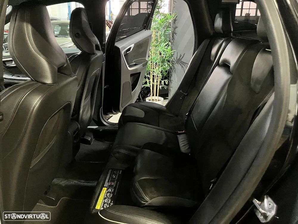 Volvo XC 60 2.0 D4 DRIVe R-Design - 13