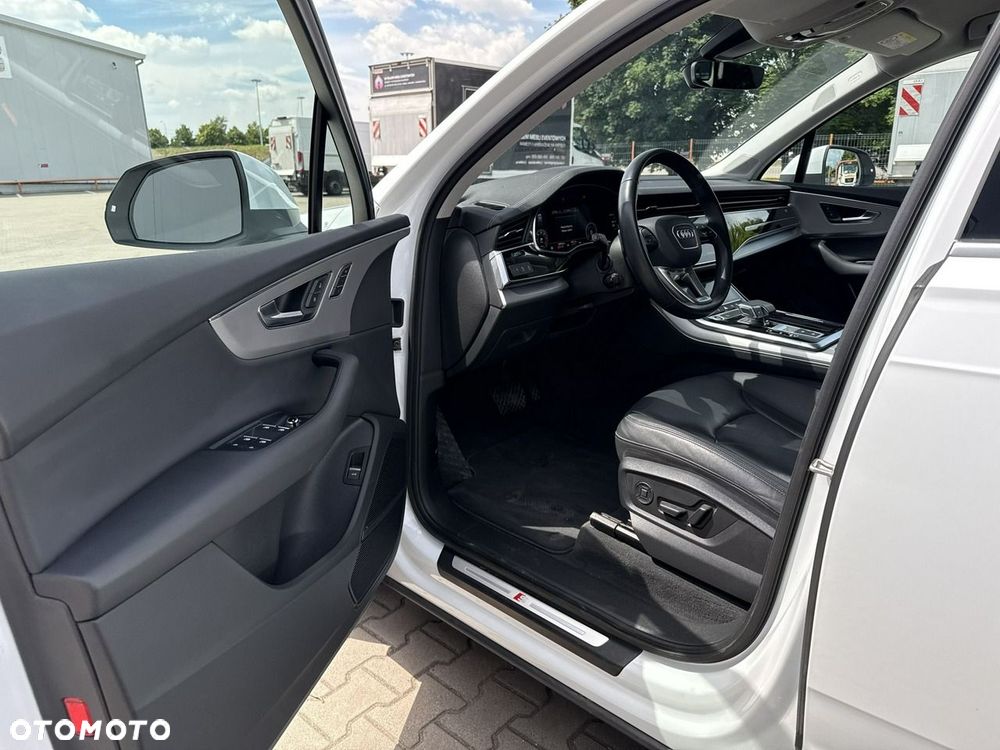Audi Q7 - 10
