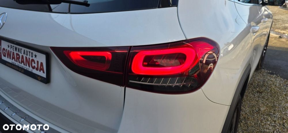 Mercedes-Benz GLA - 12