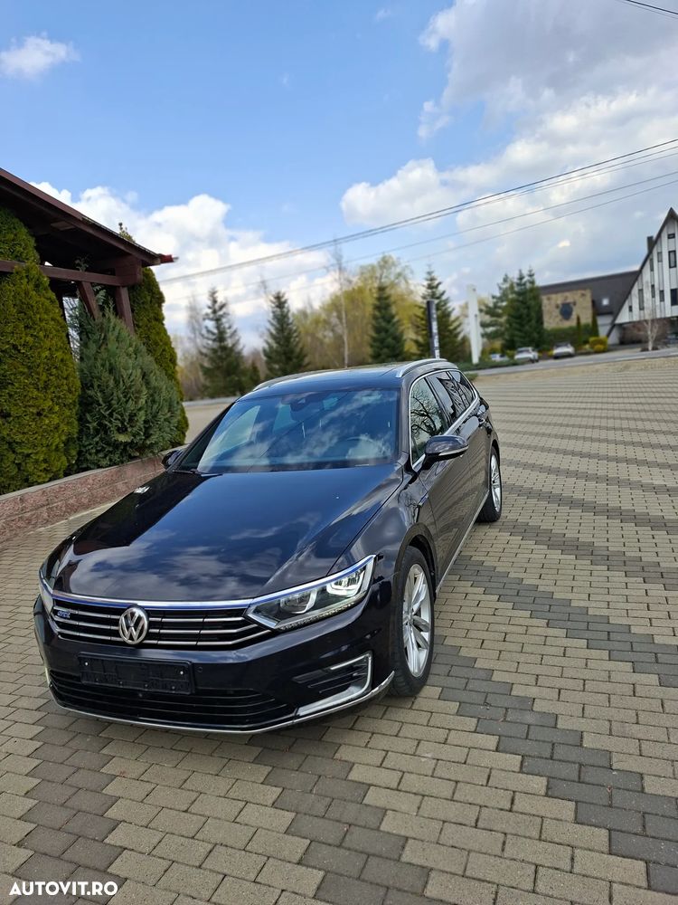 Volkswagen Passat - 2
