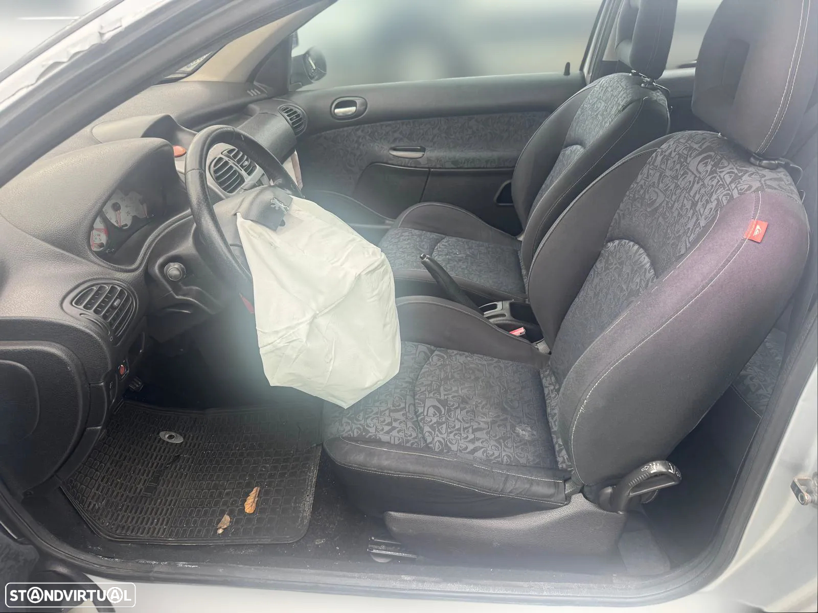 Peugeot 206 1.1 de 2003 para peças - 4