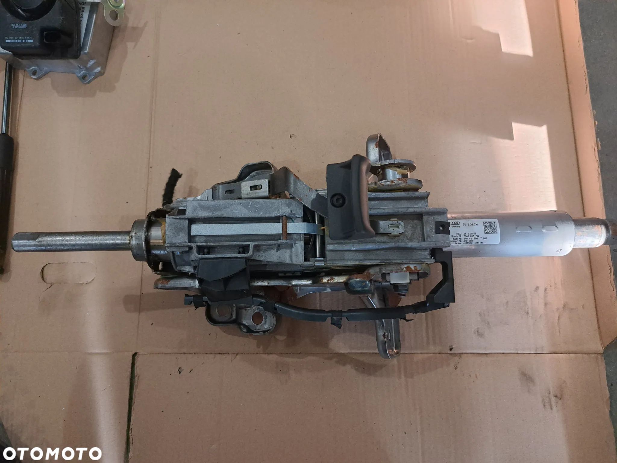 KOLUMNA KIEROWNICZA AUDI Q5 8R0419506T - 1