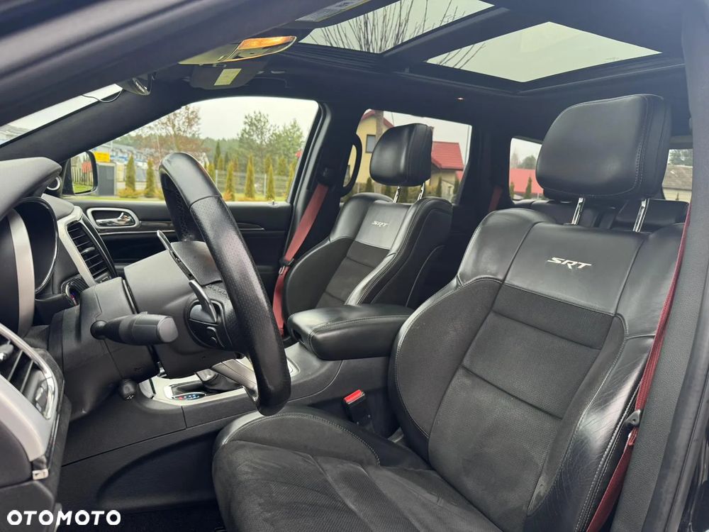 Jeep Grand Cherokee ver-6-4-v8-srt8 - 15