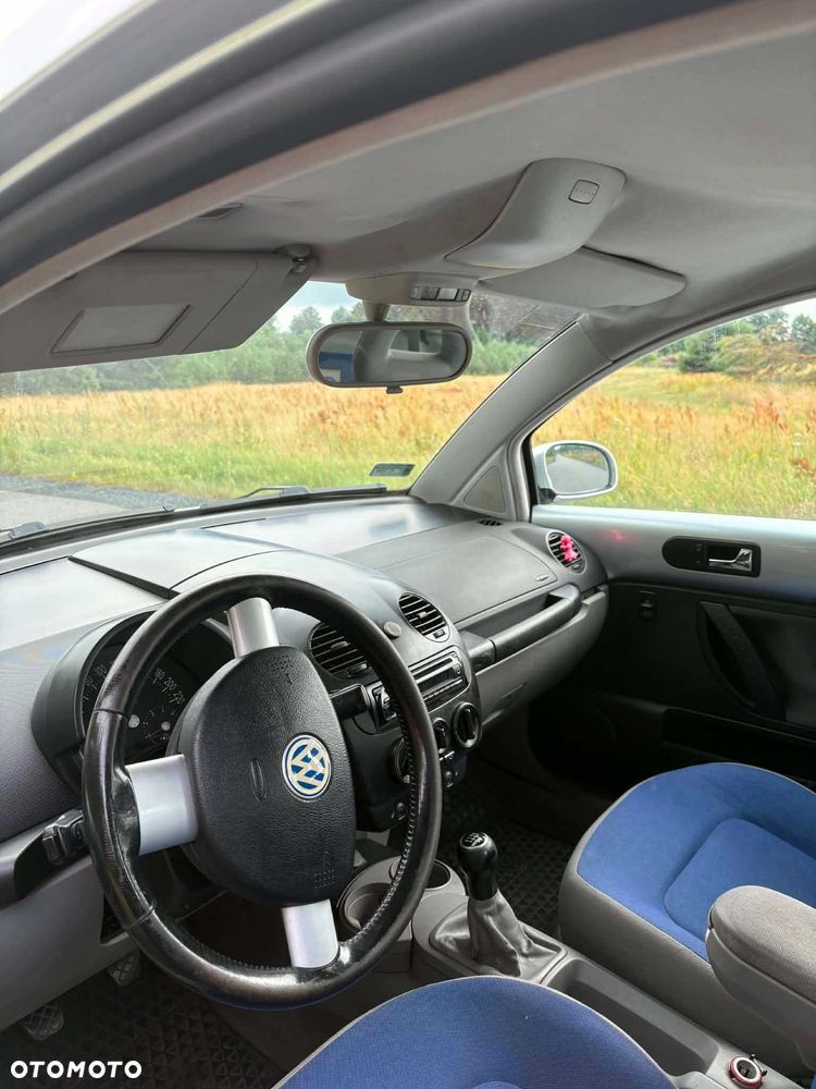 Volkswagen New Beetle - 6