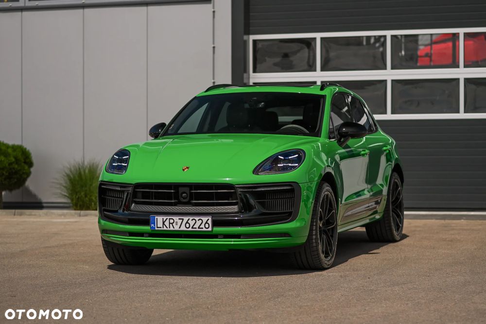 Porsche Macan - 1