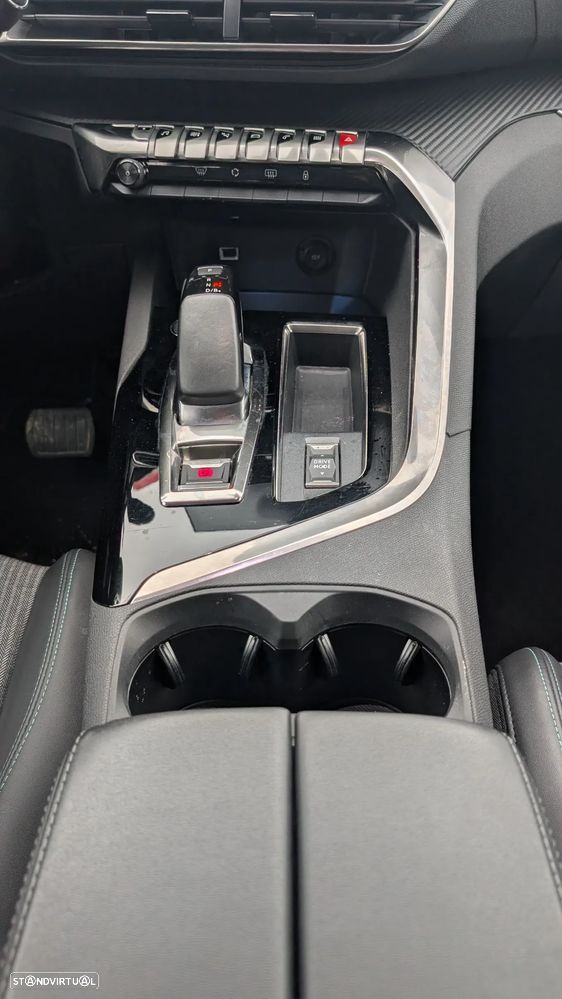 Peugeot 3008 1.6 Hybrid Allure e-EAT8 - 19