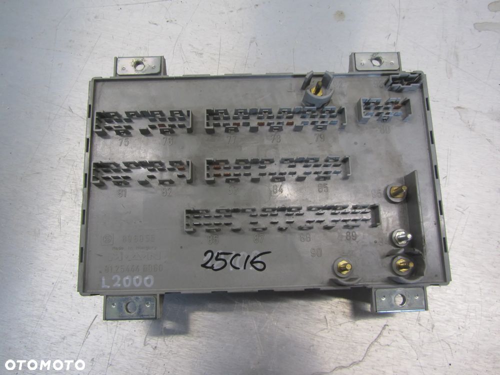 MAN L2000 skrzynka bezpieczników 81254446060 - 2