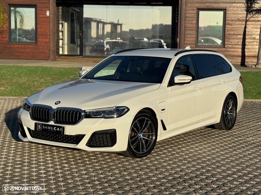 BMW 530 e Pack Desportivo M - 1