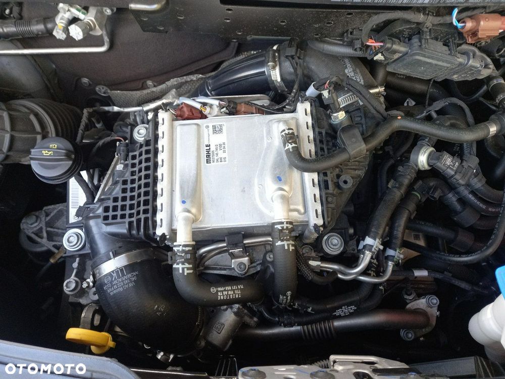 Volkswagen Caravelle - 12