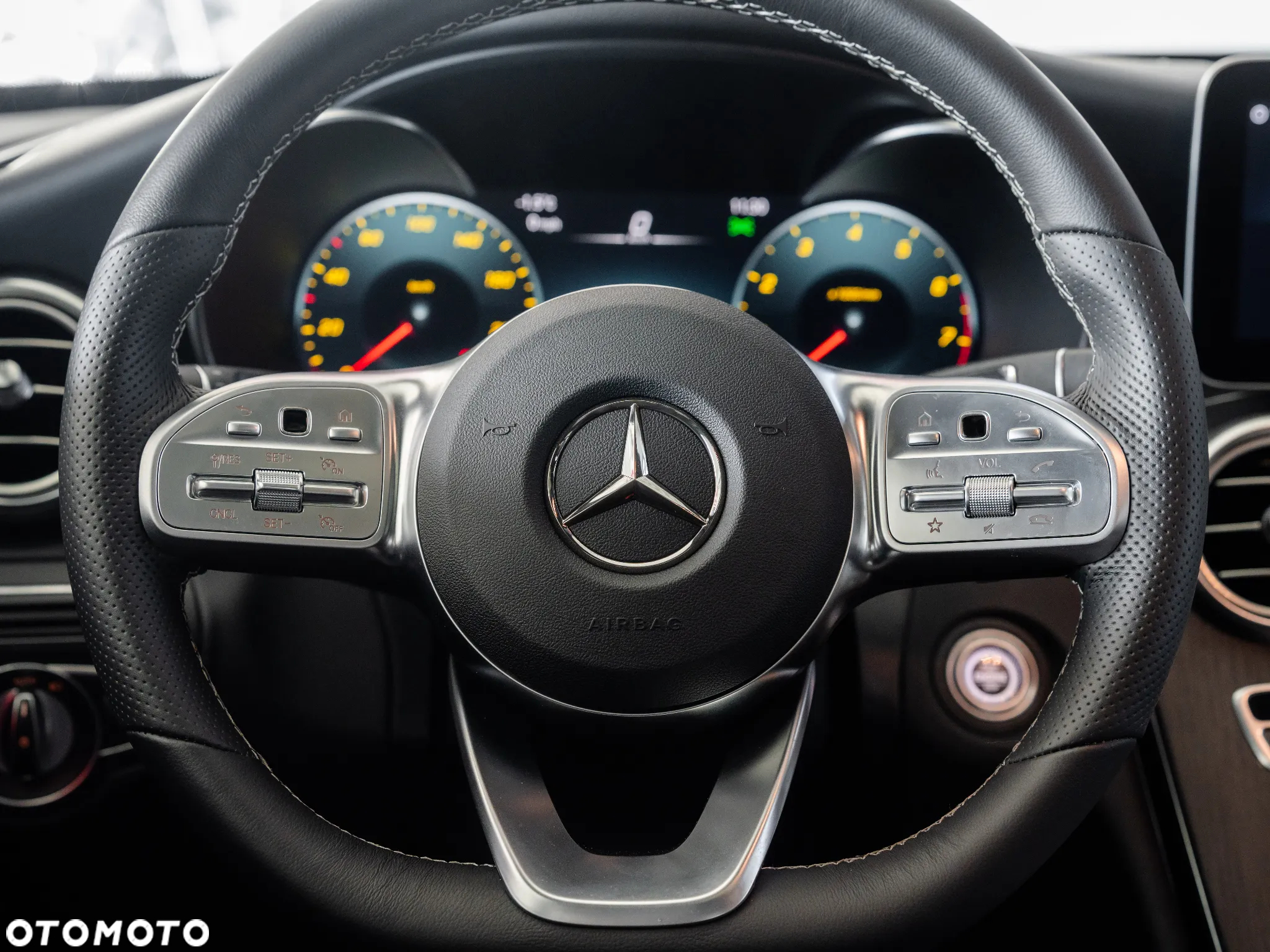 Mercedes-Benz Klasa C 300 4MATIC 9G-TRONIC - 16