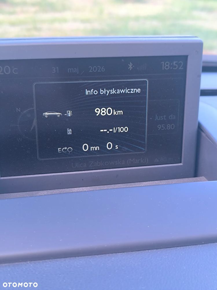 Peugeot 3008 1.6 BlueHDi Style S&S - 9
