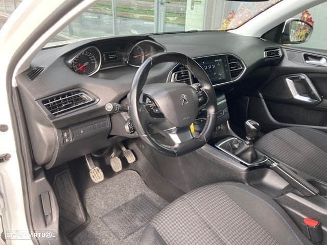 Peugeot 308 SW 1.5 BlueHDi Style - 14