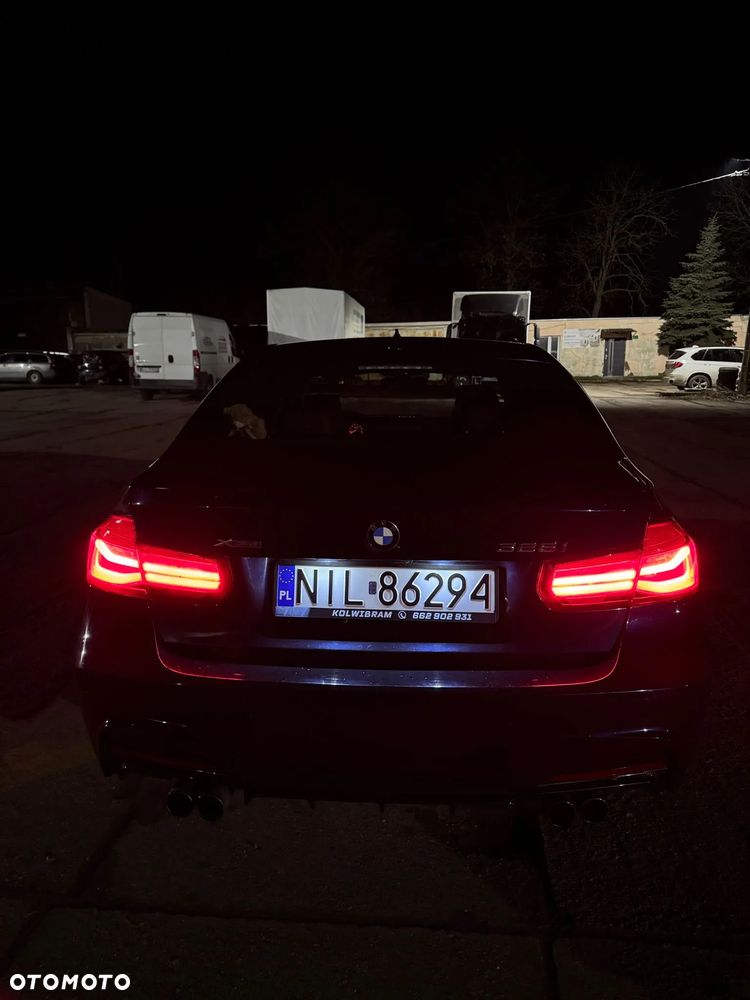 BMW Seria 3 328i xDrive Sport-Aut Luxury Line - 26
