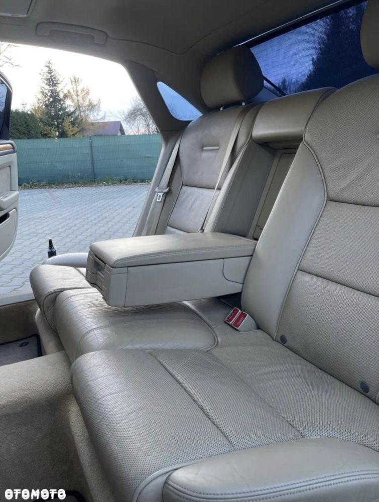 Audi A8 4.2 L Quattro - 13