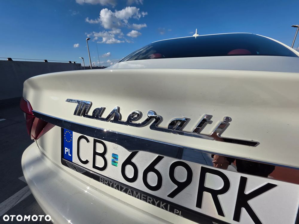 Maserati GranTurismo S Automat - 26
