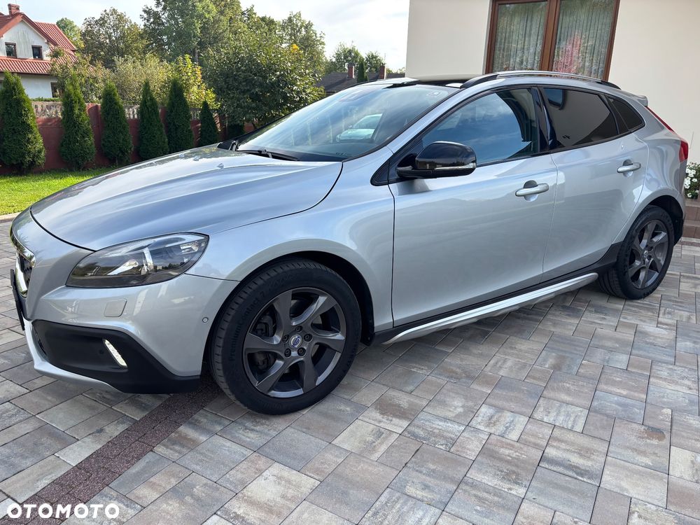 Volvo V40 Cross Country - 3