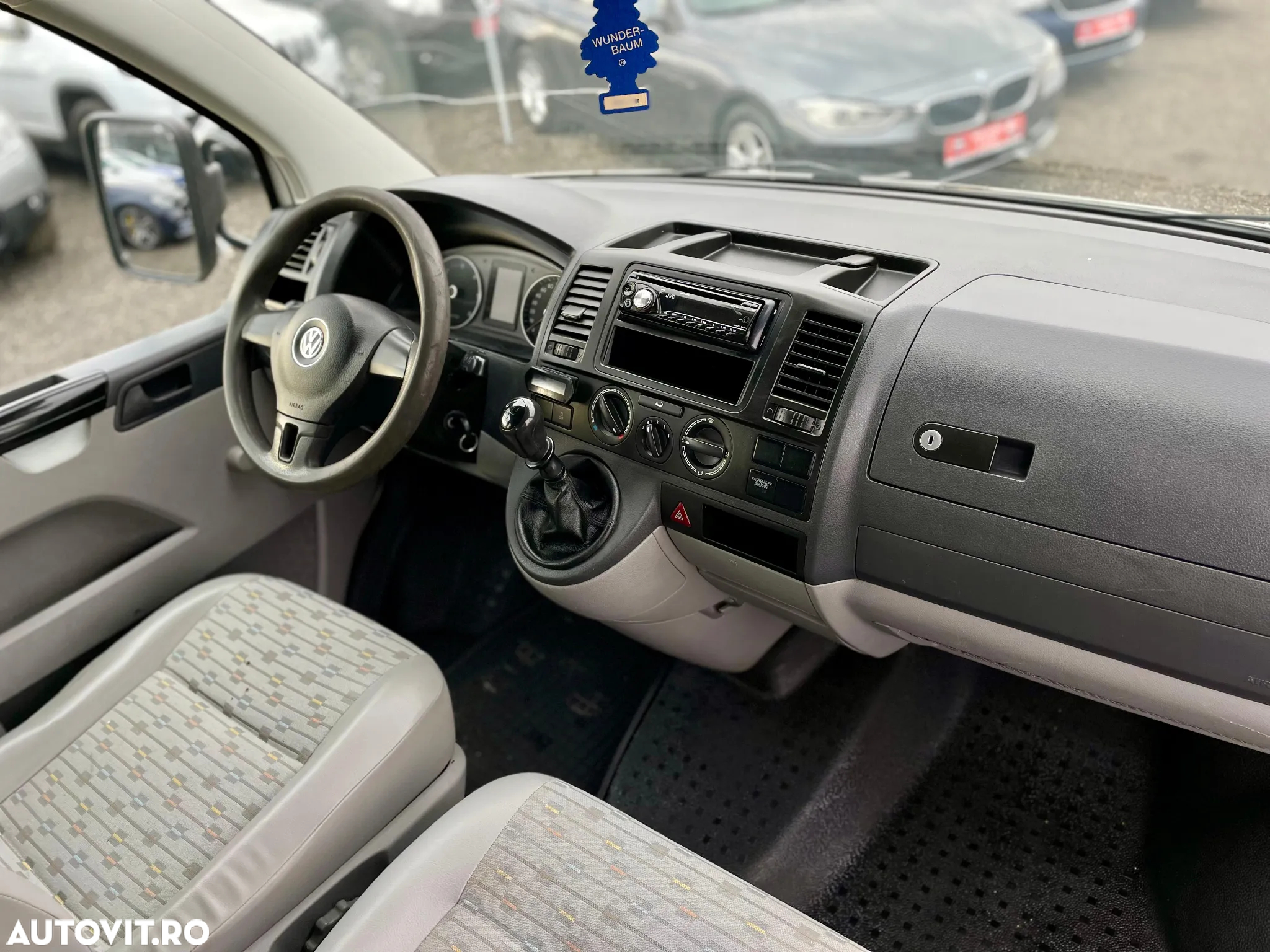 Volkswagen Transporter - 31