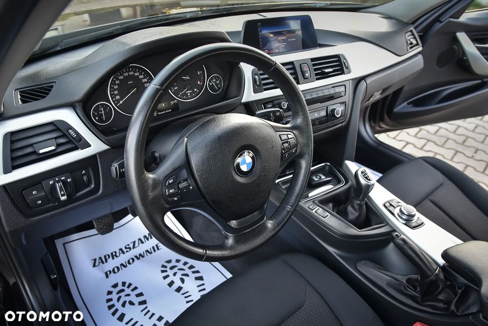 BMW Seria 3 318d - 31