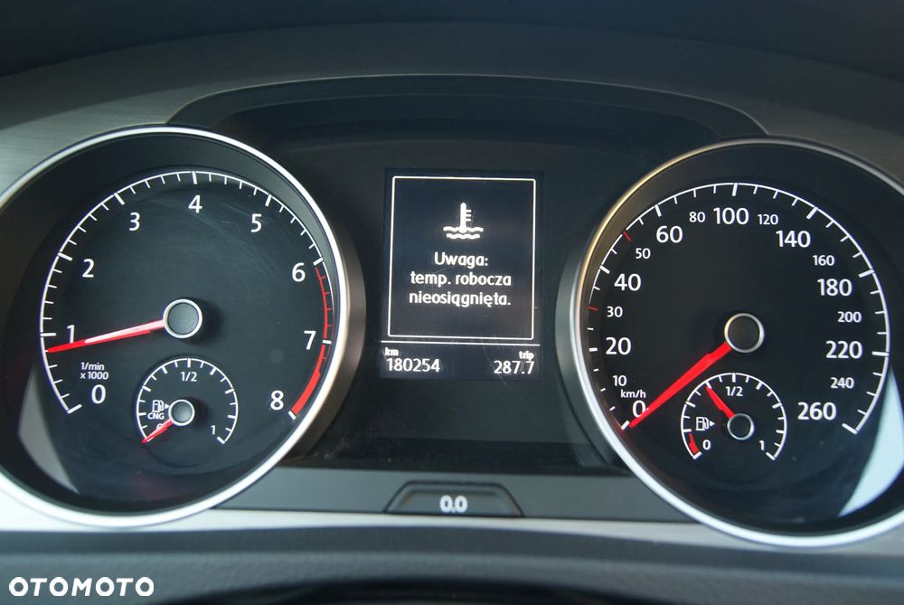 Volkswagen Golf 1.4 TSI BMT Comfortline - 30