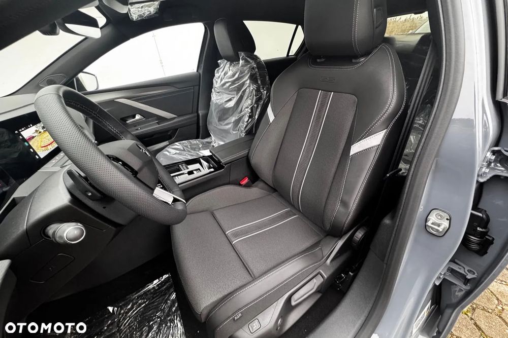 Opel Astra 1.2 T GS S&S - 8