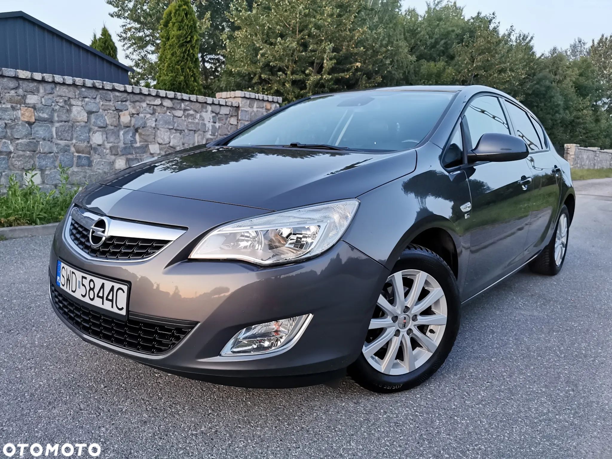Opel Astra 1.4 Turbo 150 Jahre - 1