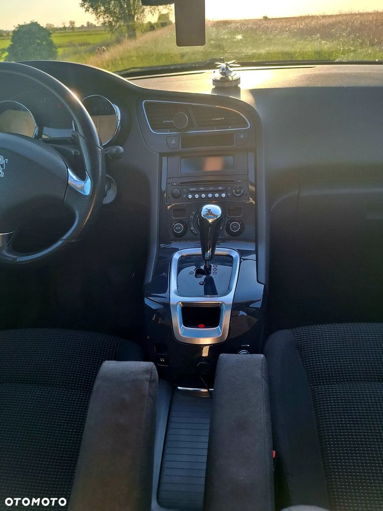 Peugeot 5008 - 17