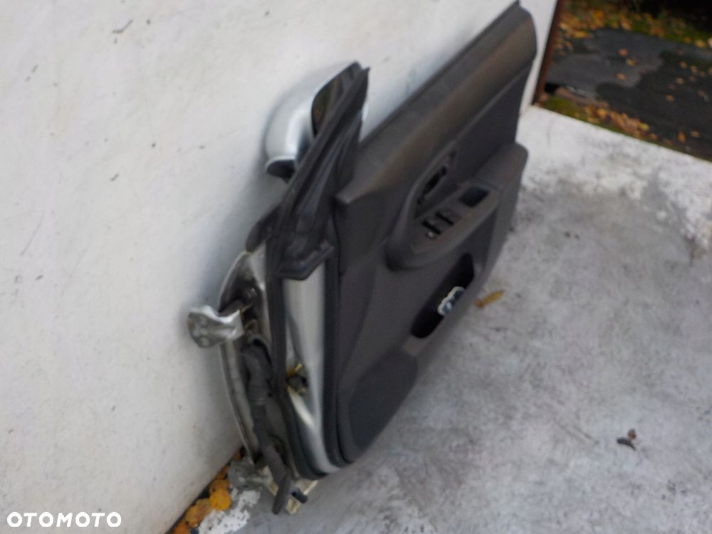 518 SUBARU IMPREZA II GD DRZWI PRAWE PRZÓD - 4