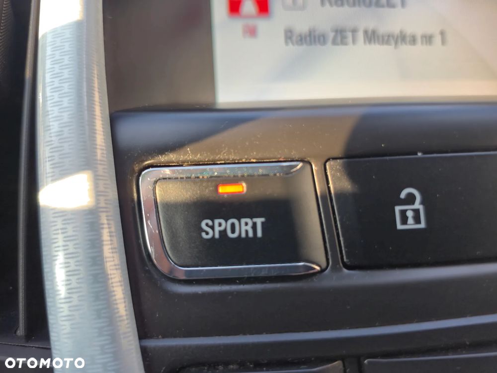 Opel Astra 1.6 Turbo Sport - 30