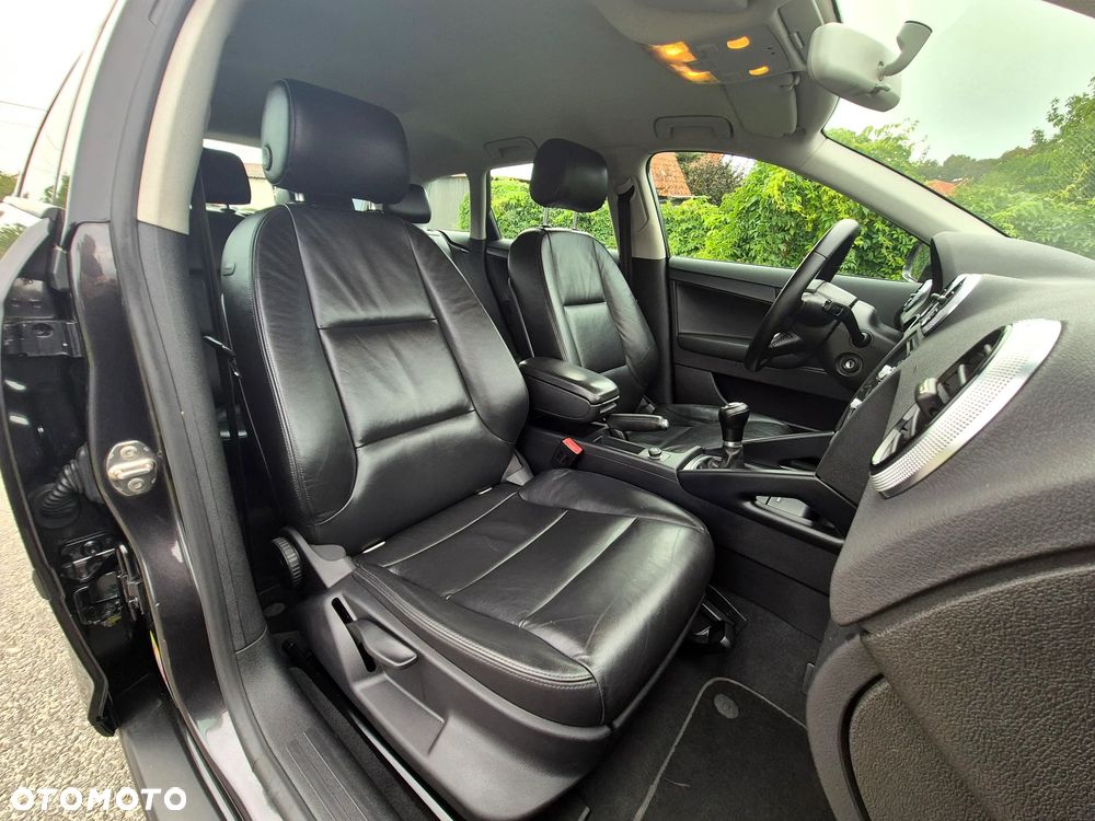 Audi A3 Sportback 1.6 TDI DPF Ambiente - 29