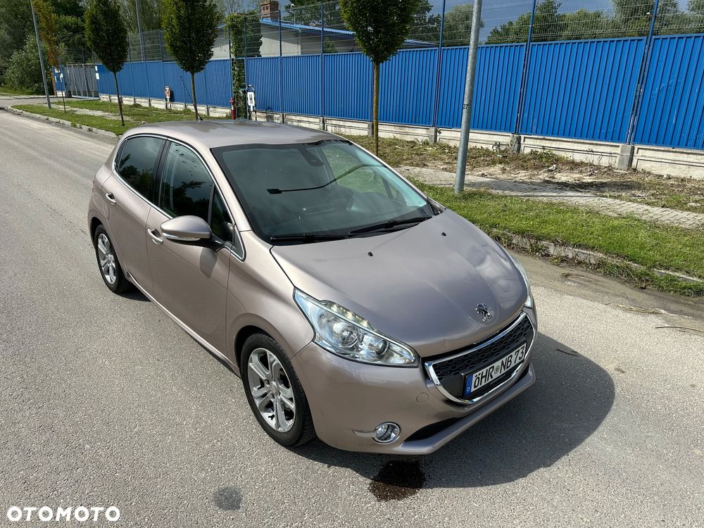 Peugeot 208 e-HDi FAP 92 EGS6 Stop&Start Allure - 24