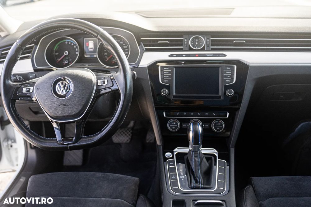 Volkswagen Passat 1.4 TSI DSG GTE - 17