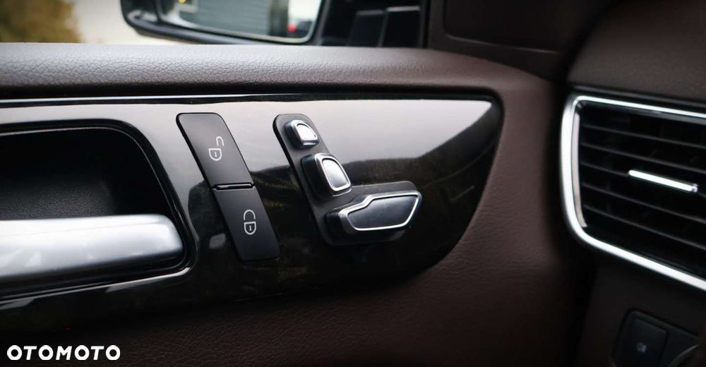 Mercedes-Benz GLE - 30