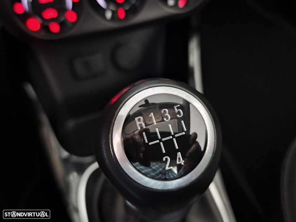 Opel Adam 1.2 Glam - 30