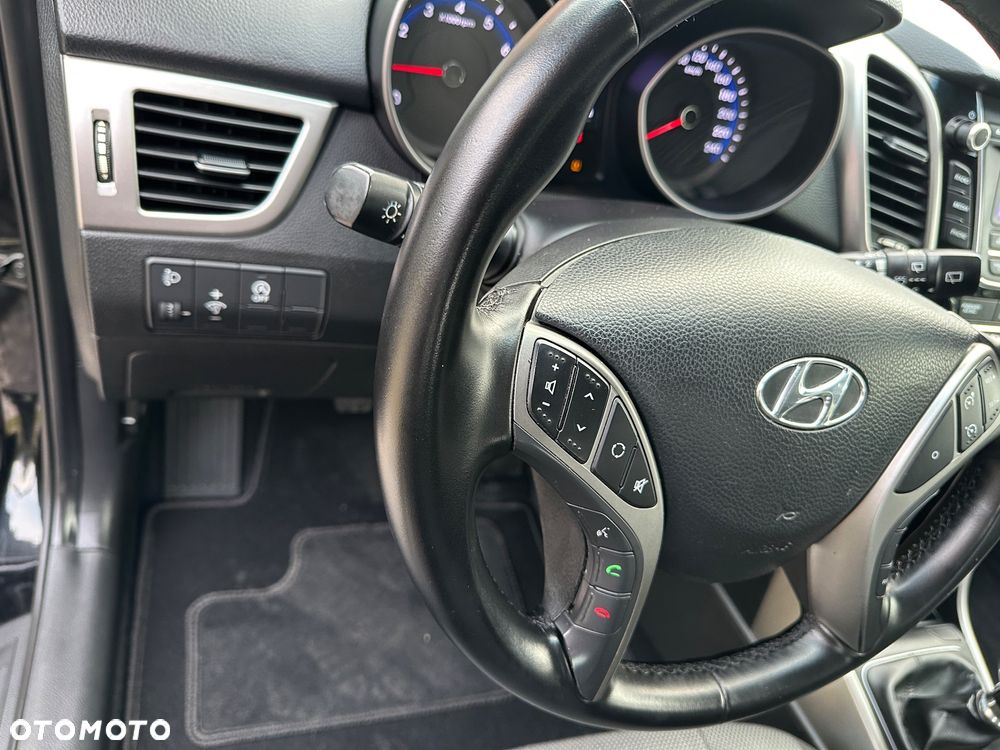 Hyundai i30 1.4 Passion Plus - 21