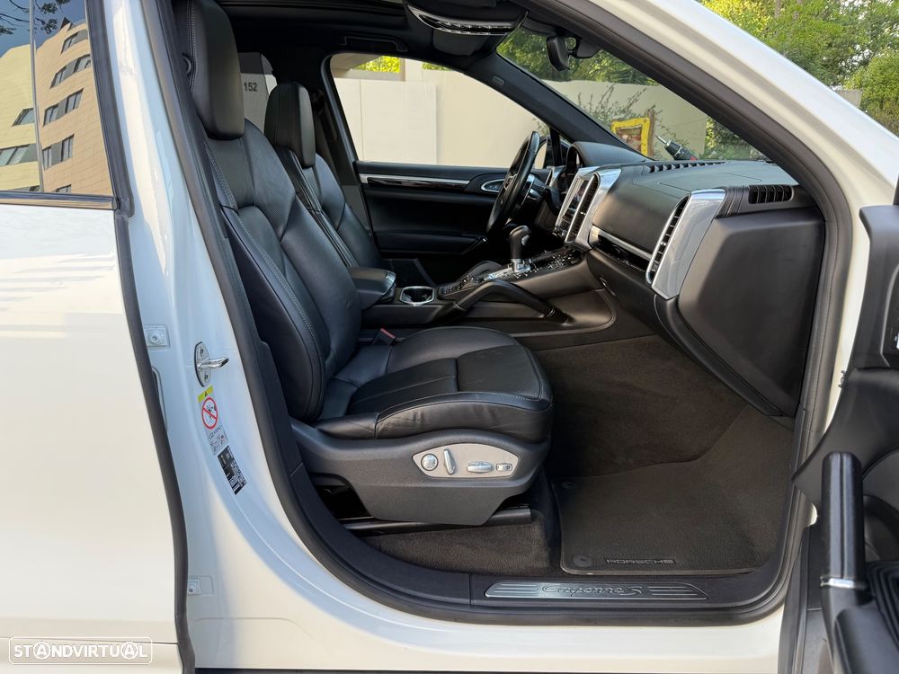 Porsche Cayenne S Tiptronic S - 25