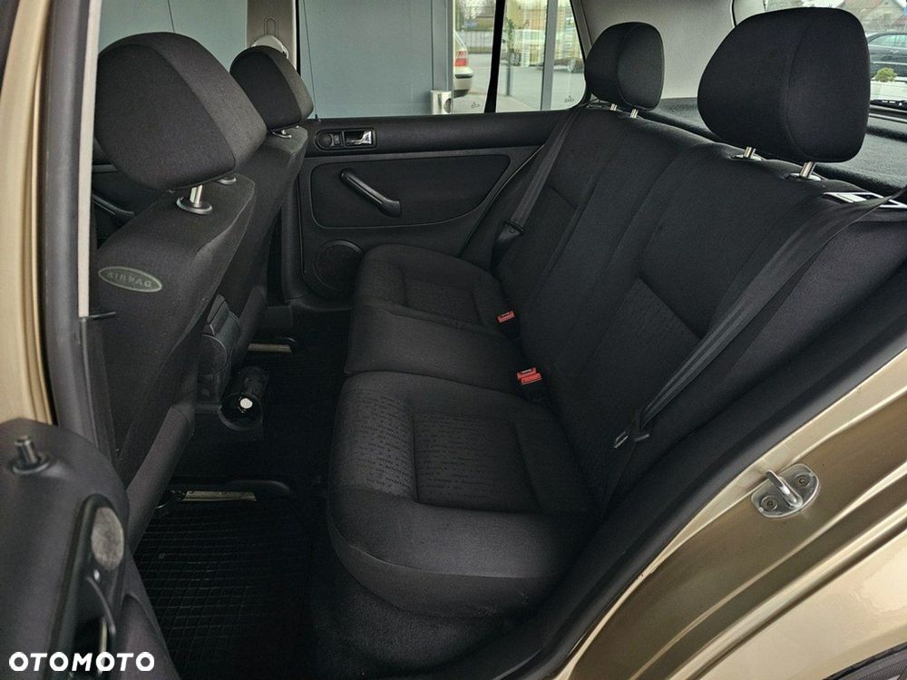 Volkswagen Golf - 17