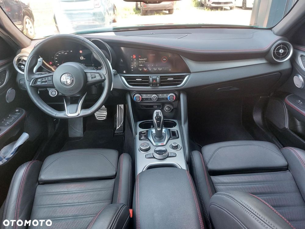 Alfa Romeo Giulia 2.0 Turbo Tributo Italiano Q4 - 15
