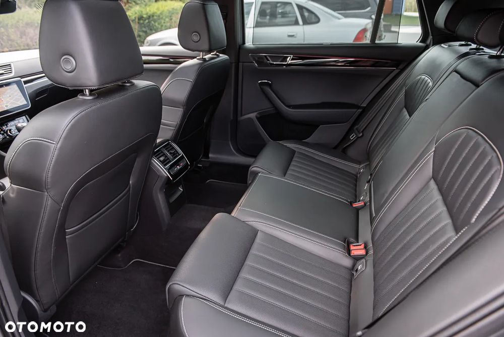 Skoda Superb 2.0 TDI L&K DSG7 - 34