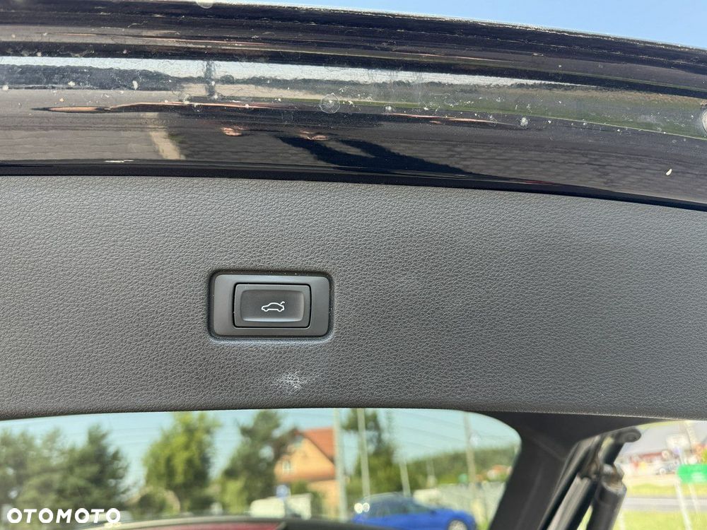 Audi Q8 55 TFSI quattro tiptronic - 10