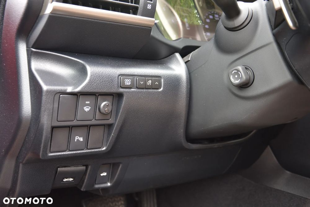Lexus IS 200t / 300 Prestige - 34