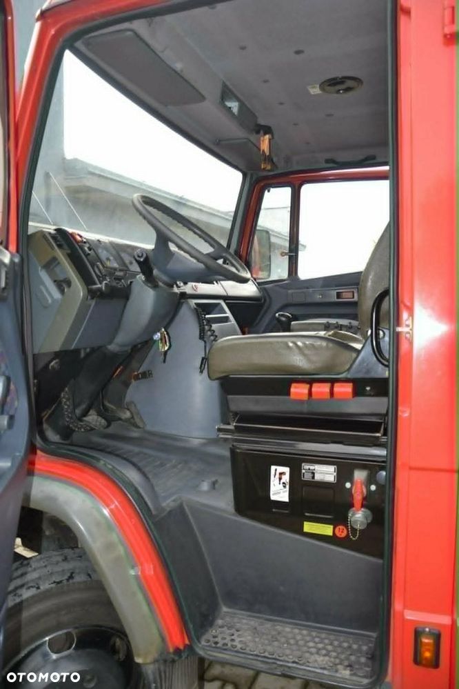 Mercedes-Benz 812D - 9