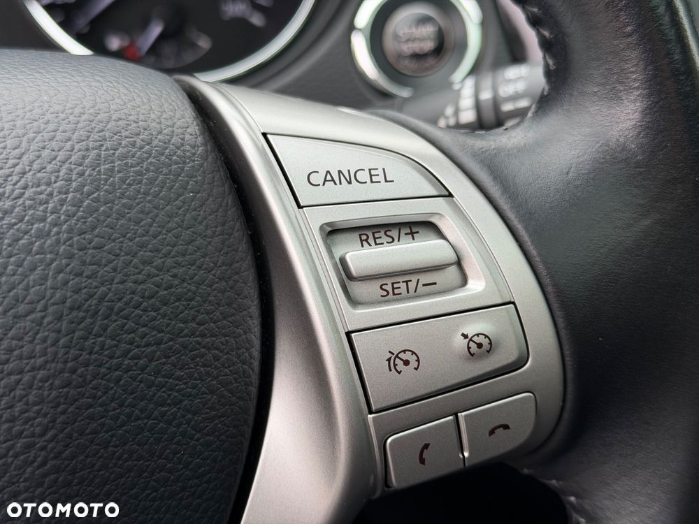 Nissan Qashqai 1.6 DIG-T N-Vision - 24