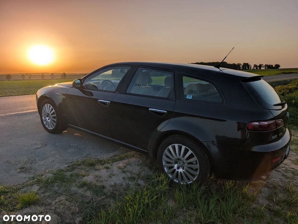 Alfa Romeo 159 3.2JTS Q4 Distinctive - 6