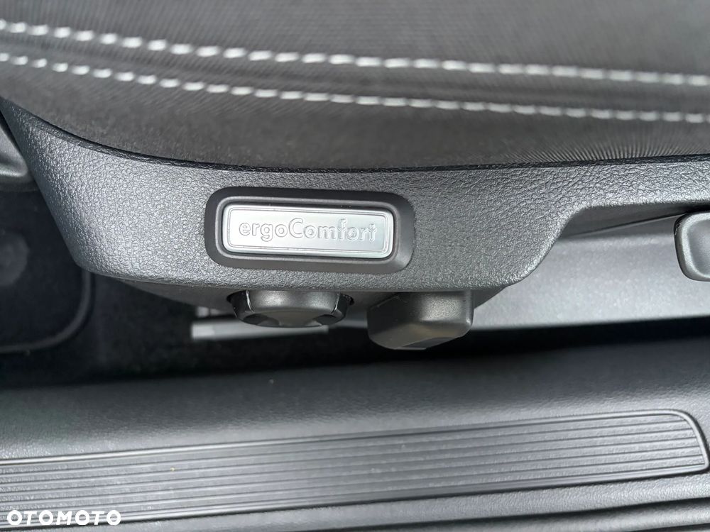 Volkswagen Passat Variant 2.0 TDI EVO Business DSG - 11