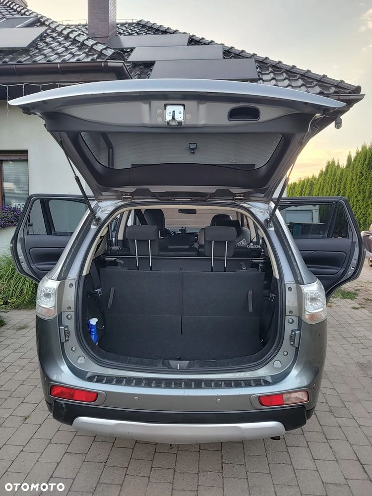 Mitsubishi Outlander 2.2 DID Intense + 4WD - 8