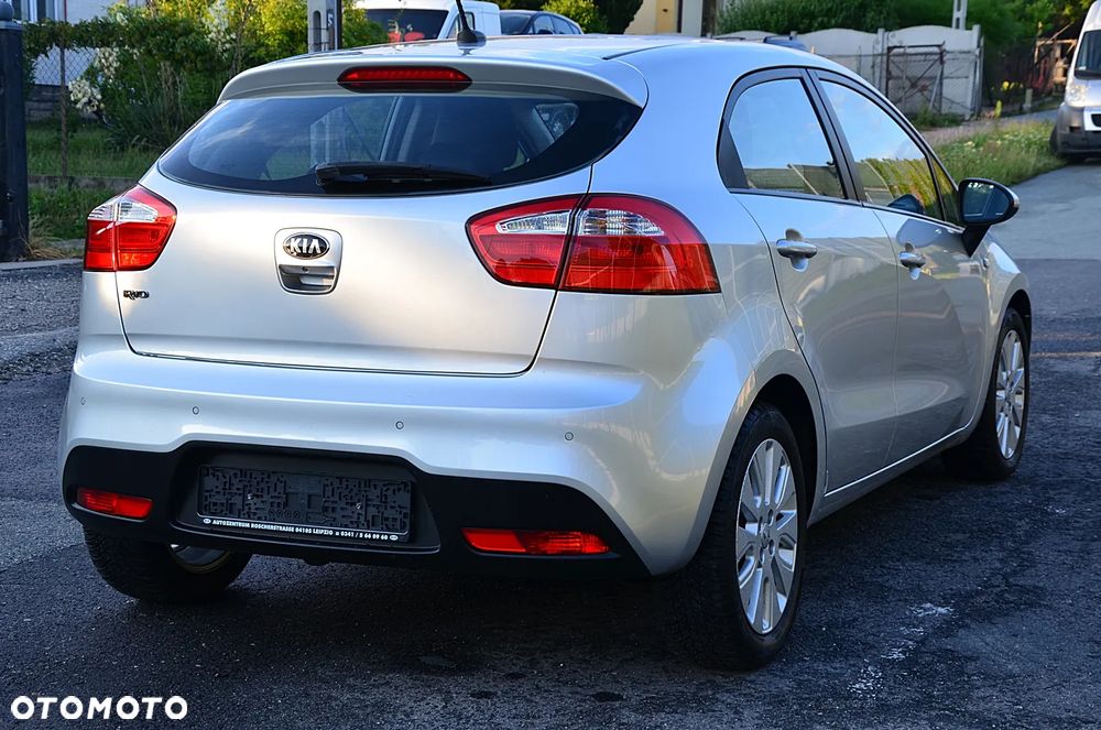 Kia Rio - 6