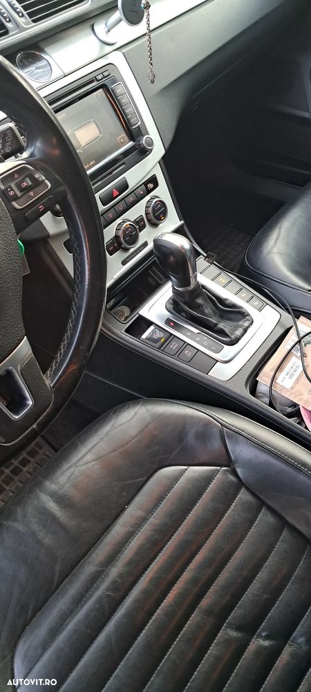 Volkswagen Passat 2.0 TDI Blue TDI DSG Comfortline - 11